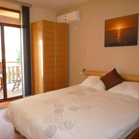 Apartment 2 Bedroom Luxury In Nevena